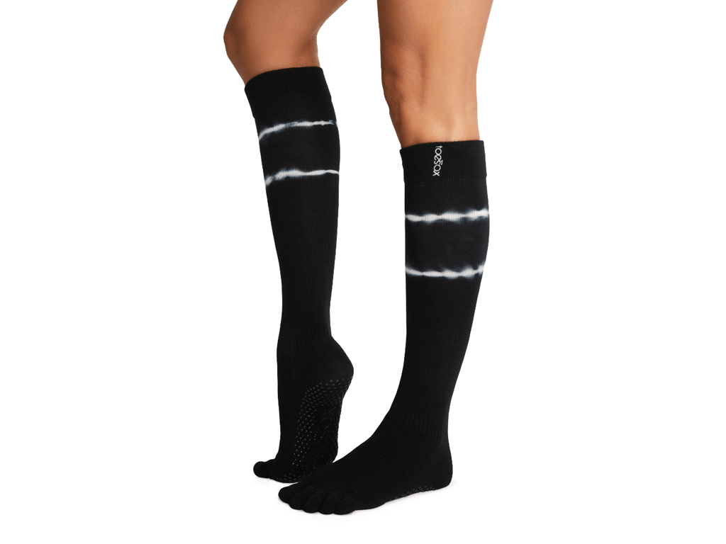 ToeSox Scrunch Full Toe Knee High Black Tie Dye Stripe